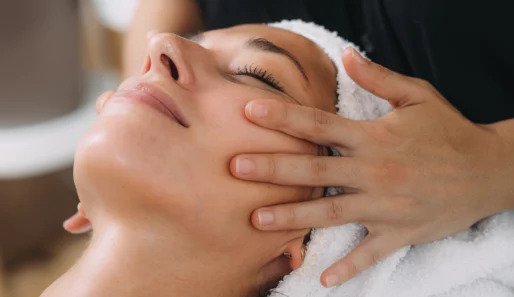This 20-Minute Treatment Is Like A Serious Gym Sesh For The Face